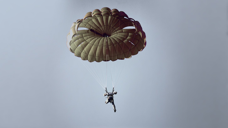 Fallskjermjeger kan ikke ha dårlig syn