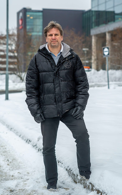 Sven-Åge har gjort både laser- og linsebytteoperasjon!